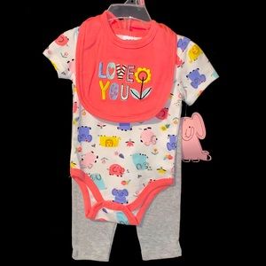 🍀Baby Girls Onesie and Pants Set With Bib🍀